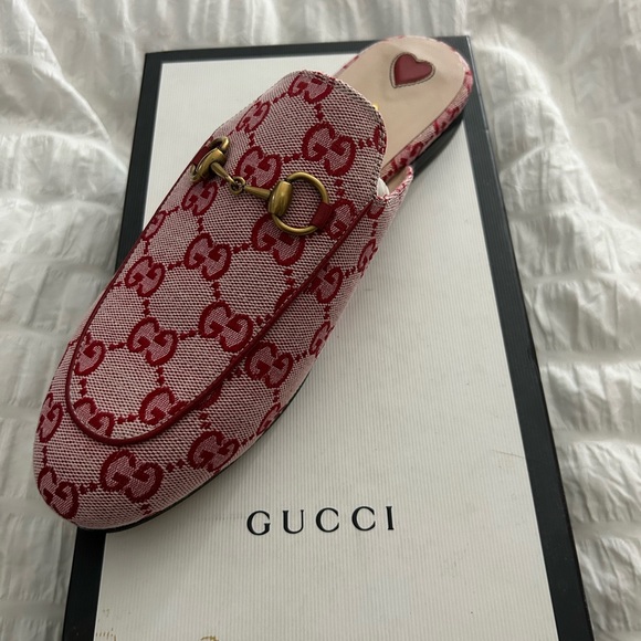 Selling all designer shoes; Dior, ysl, Yeezy, Nike, Gucci - Picture 6 of 16